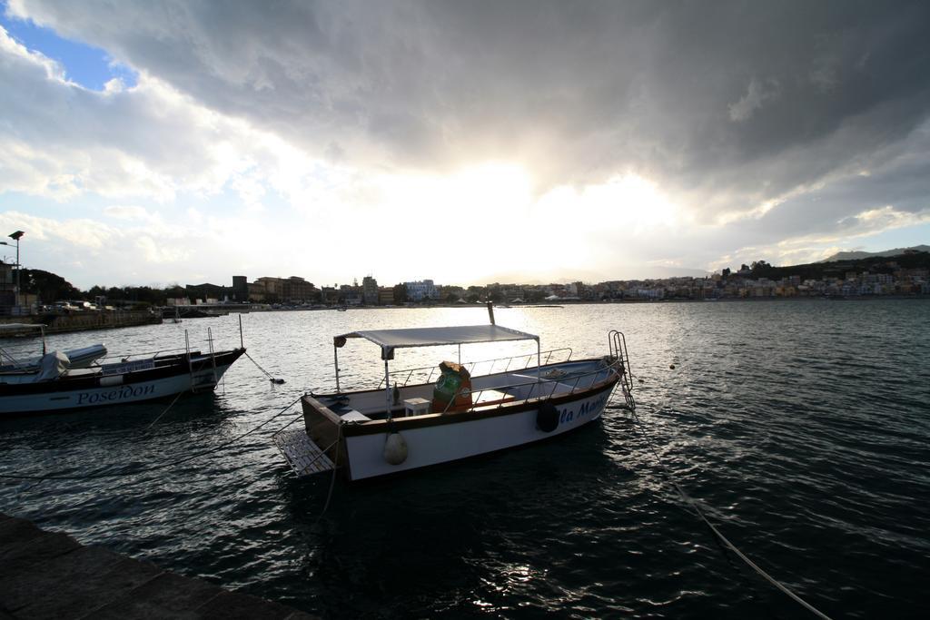 Ines Bed And Breakfast Giardini Naxos Exterior foto